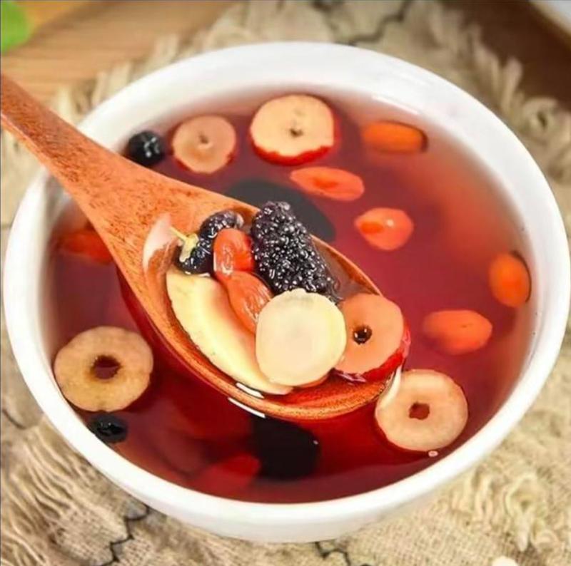 شاي الجينسنغ ذو الكنوز الخمسة: - مراجعة Herbal And Wellness وسعره